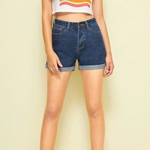 NWOT⭐️Roll up hem denim shorts
